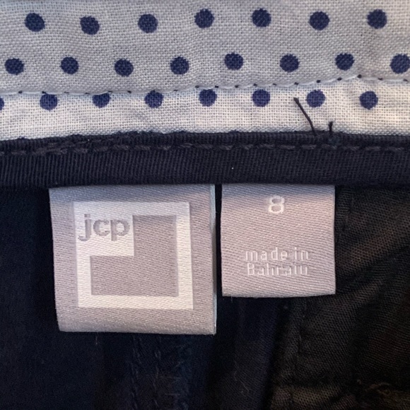 JCP Women’s Mid-Rise Navy Chino Shorts - NWT - Picture 3 of 5
